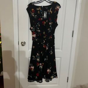 Xl floral Belted City Chic Dress.